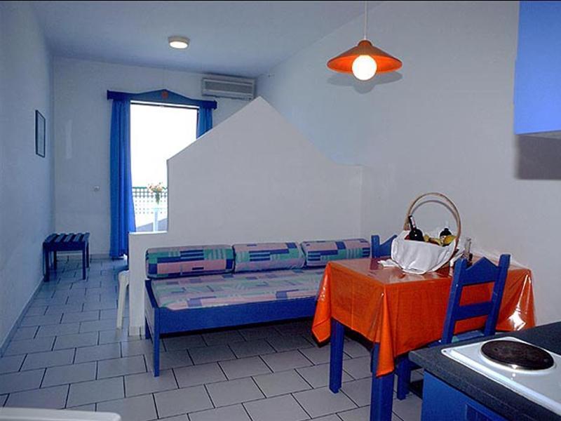 Flisvos Beach (Adults Only) Apartment Rethymno  Bagian luar foto