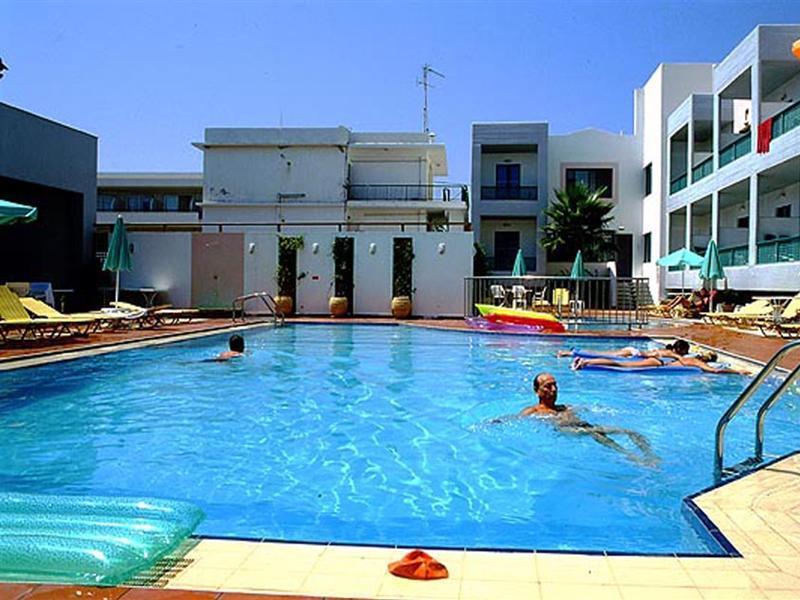 Flisvos Beach (Adults Only) Apartment Rethymno  Bagian luar foto